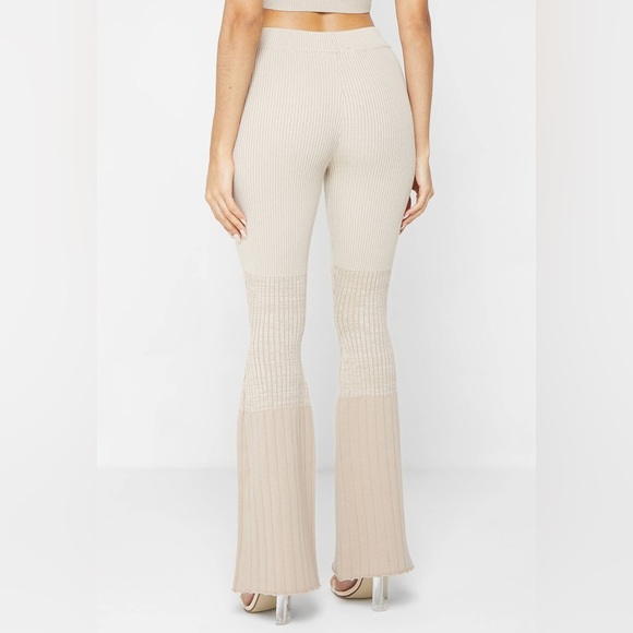 Manière de Voir Set - Beige Ribbed Contour Crop Top & Ombré Flared Leggings - Picture 8 of 15